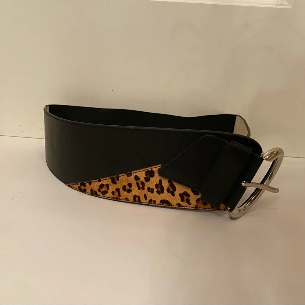 CHICO’S BELT BLACK FAUX LEATHER STRETCH ELASTIC SILVER BUCKLE ANIMAL ACCENT Sz M